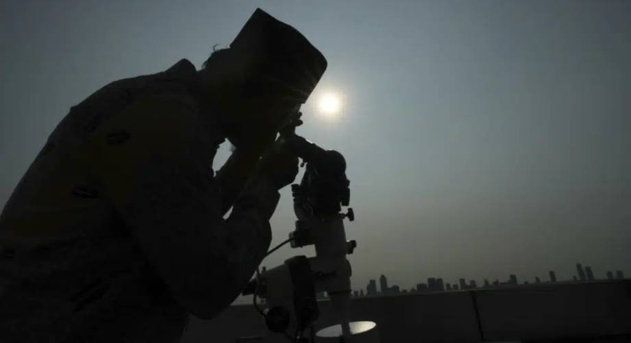 Confusion over moon sighting as govt announces Idd-ul-Fitr