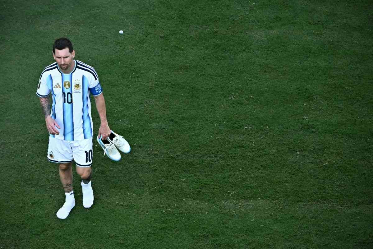 Lionel Messi retires from international football
