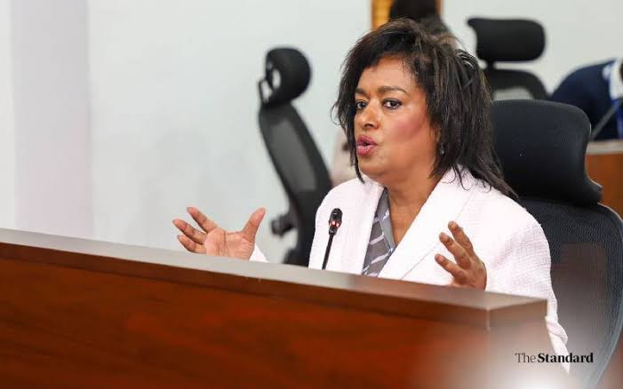 No, Passaris, women are still asleep at the wheel