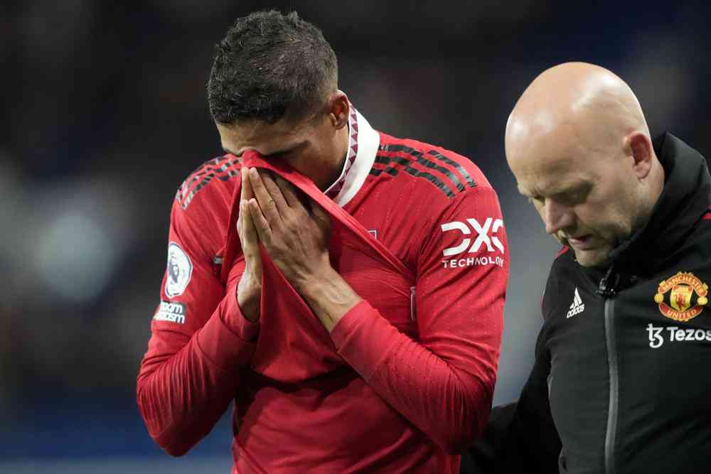 25 days to go! Erik ten Hag has some bad news for Man United fans on Raphael Varane's injury