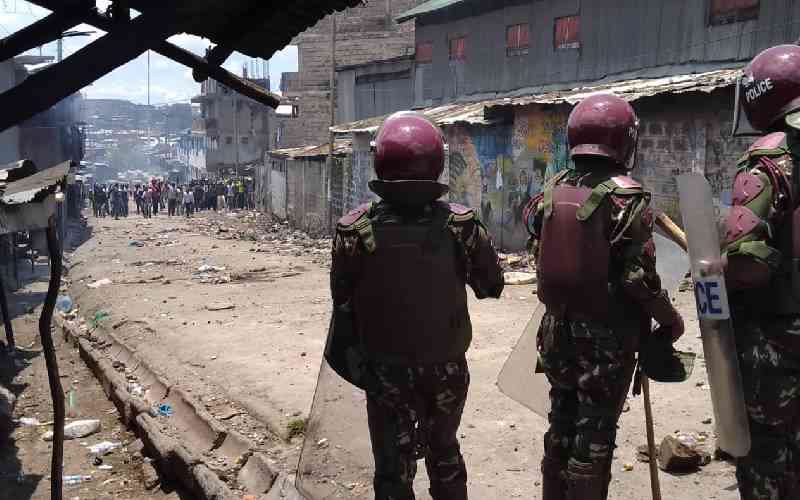 Businesses brought to a standstill in Mathare as youth engage police in battles