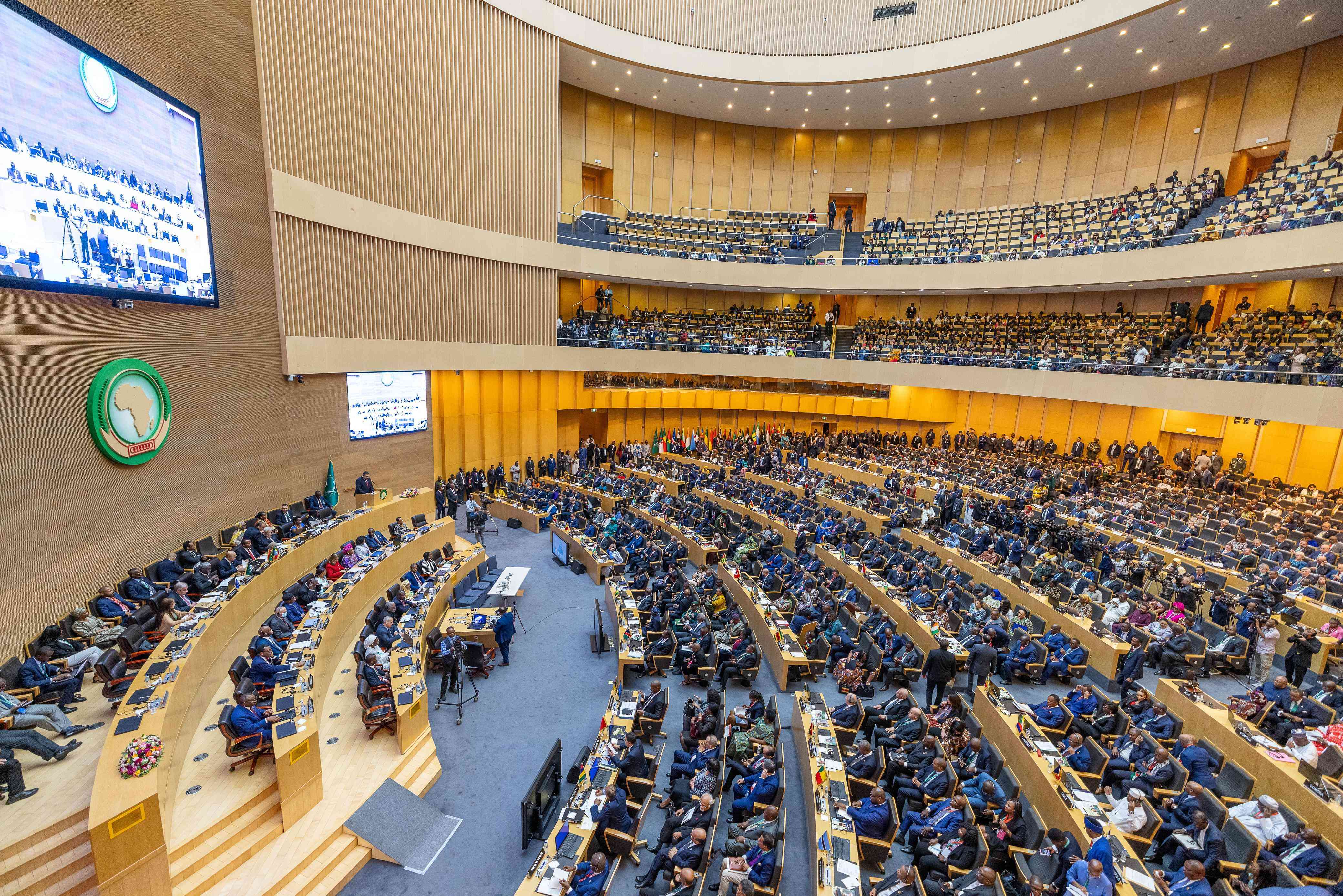 African Union calls emergency meeting as US ends Somalia army funds
