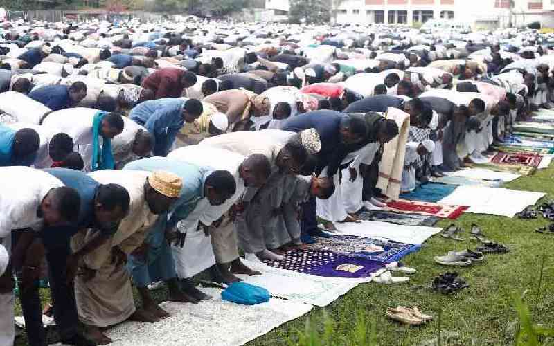 Ramadan: Muslims to trace moon on Sunday to avoid confusion over sighting