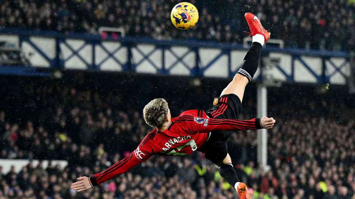 Garnacho acrobatic wonder goal for Man United revives memories of famous Rooney strike