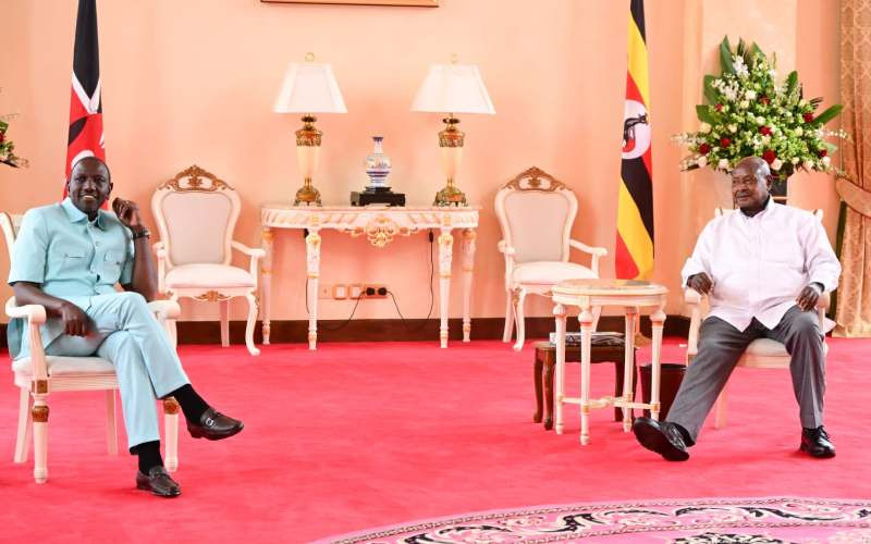 Museveni hosts Ruto in closed-door meeting in Entebbe