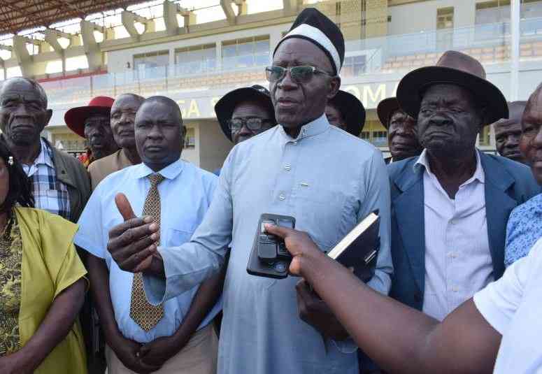 Why councils of elders shouldn't abdicate core responsibilities for politics