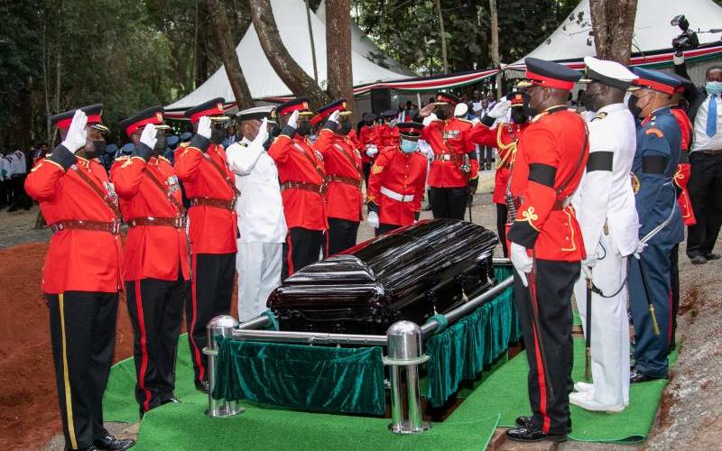 Leaders heap praise on Kibaki on farewell day