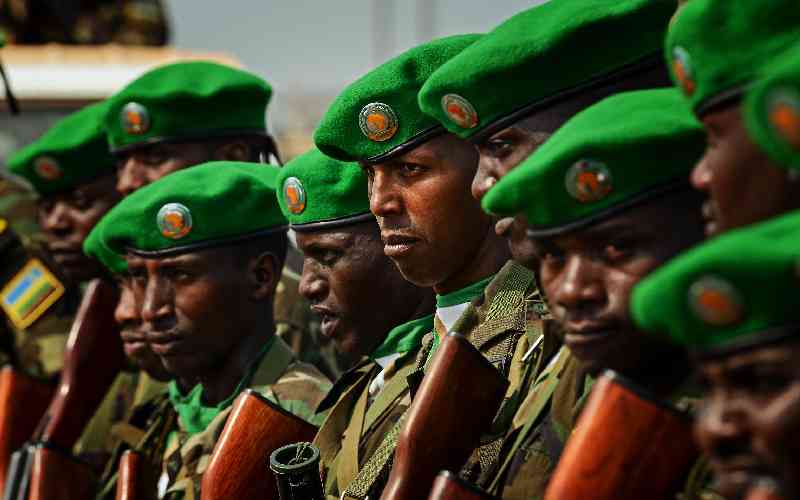 Rwandan army fires 1,000 offic...