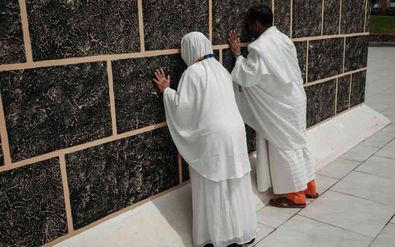 Indonesian couple get 100 lashes each for sex outside marriage