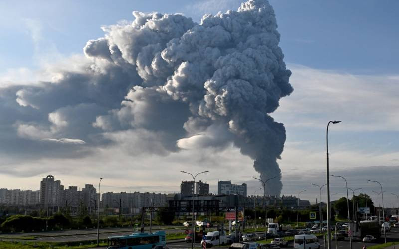 At least 17 killed in Russian and Ukrainian long-range strikes