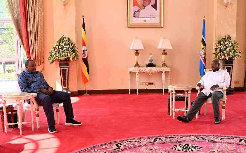Photos: Uhuru Kenyatta meets Kaguta Museveni