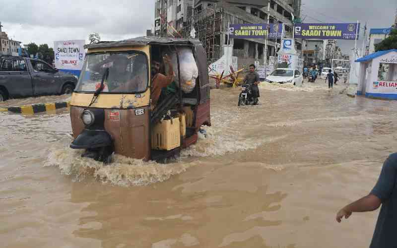 Rain and strong winds kill 18 in Pakistan's Karachi