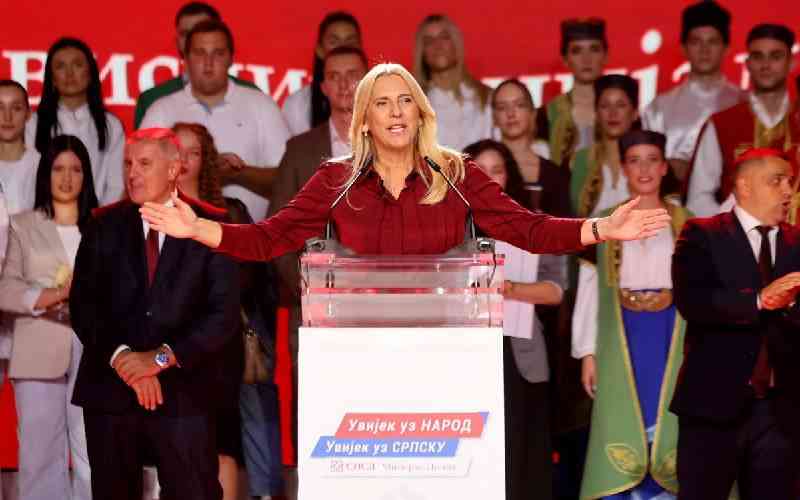 Bosnia votes with wartime divisions still dominating