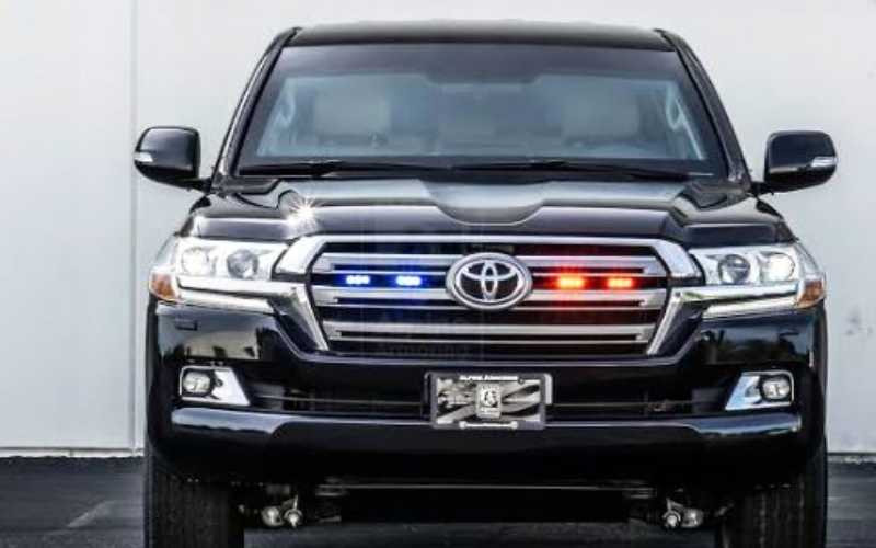 You risk 2 years in jail or Sh400,000 fine for red and blue 'VIP' car flickers