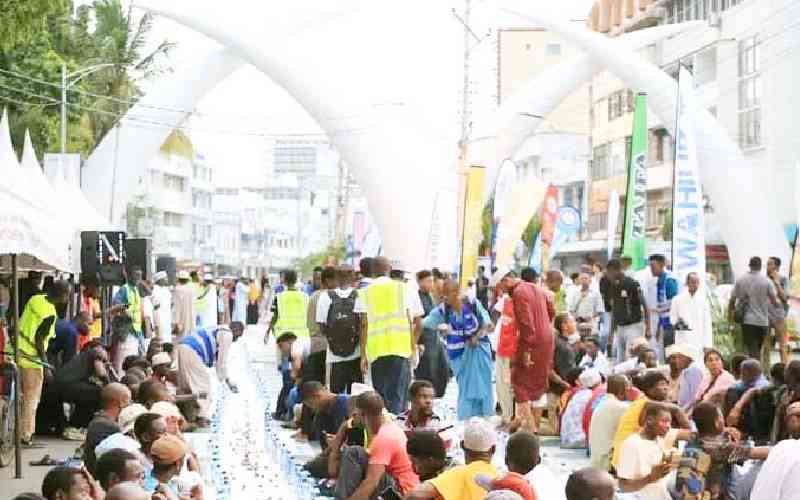 Husbands should help wives with chores during the Holy Month