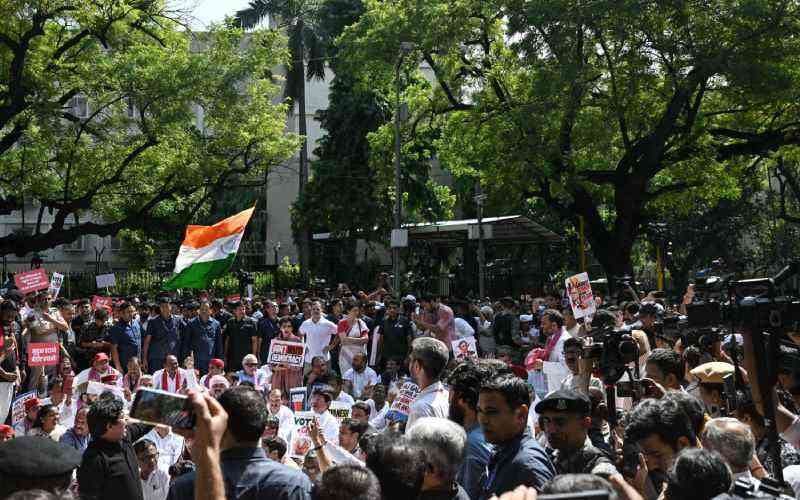 India deploys thousands of police ahead of election protest