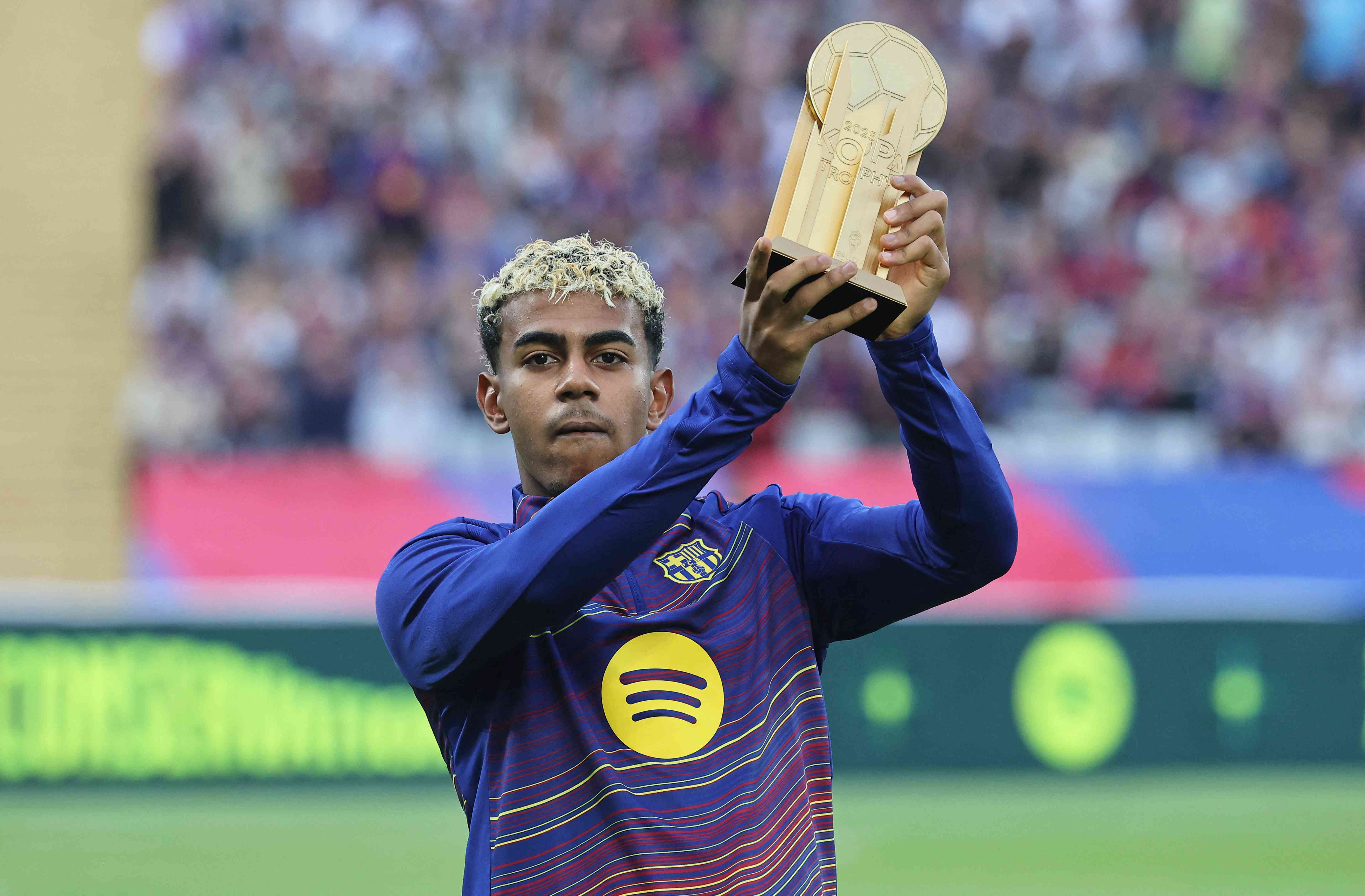 Barca's Yamal eyes up PSG after Ballon d'Or miss