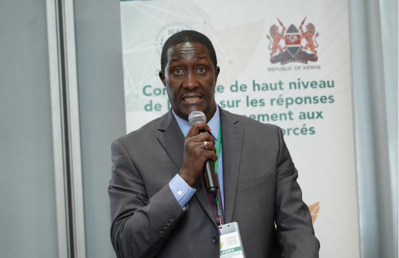 Senior government official holding two posts ordered to quit one