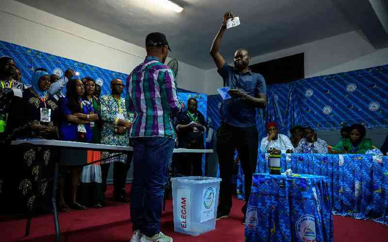 Duel emerges for Cameroon presidency as votes counted
