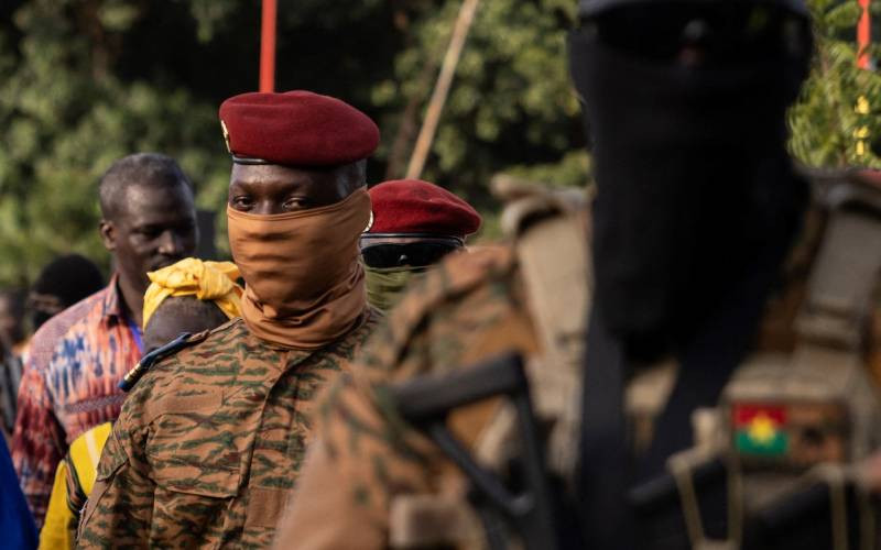 Burkina Faso releases Nigerian military crew after apology