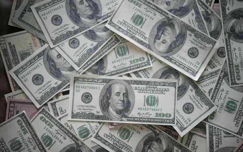 U.S dollar retreats amid weak private payrolls