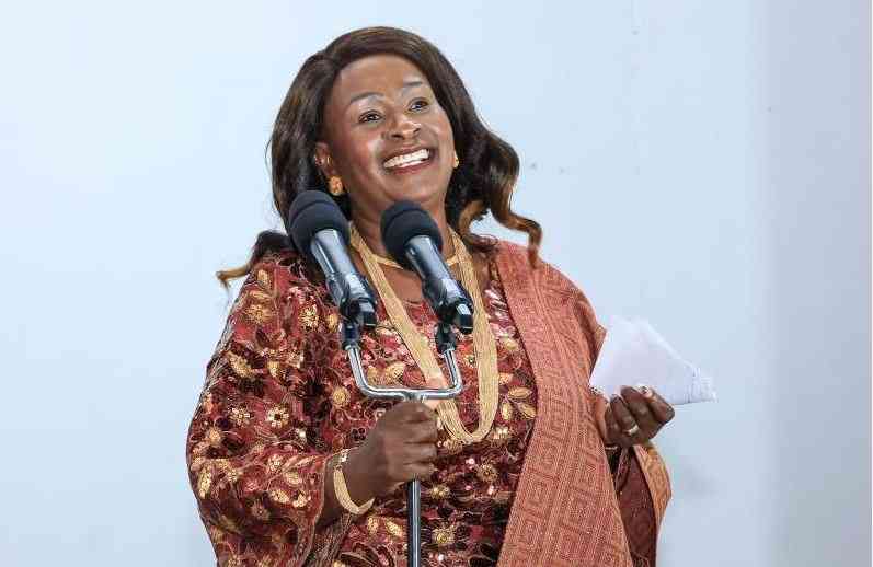 Women urged to form groups to benefit from government funds