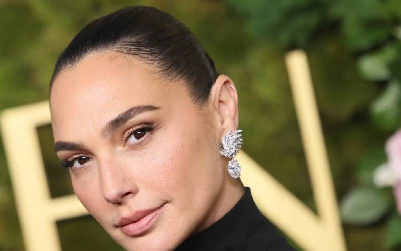 'Wonder Woman' star opens Jerusalem film festival with call to end war