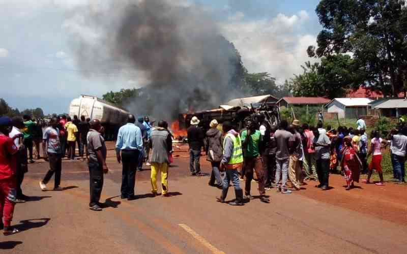 Busia: Several feared dead in oil tanker, bus head-on collision