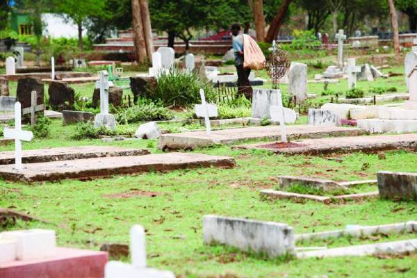 Sakaja orders revamp of Langata Cemetery