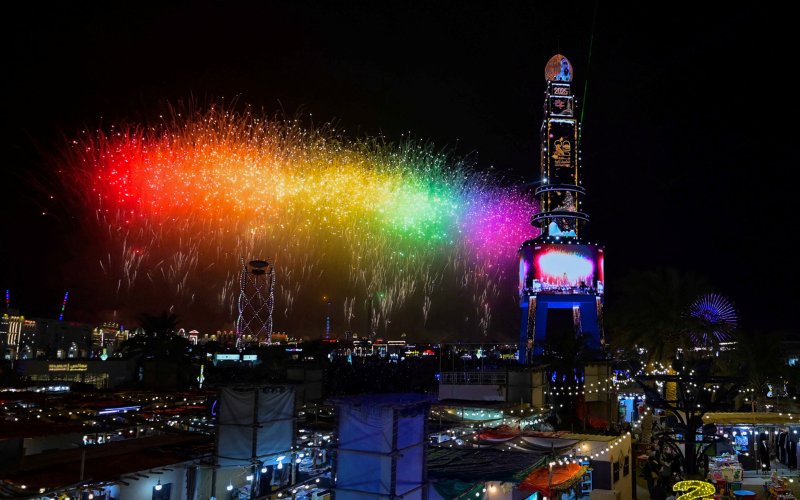 UAE shatters records with longest fireworks show, largest drone phoenix to welcome 2026