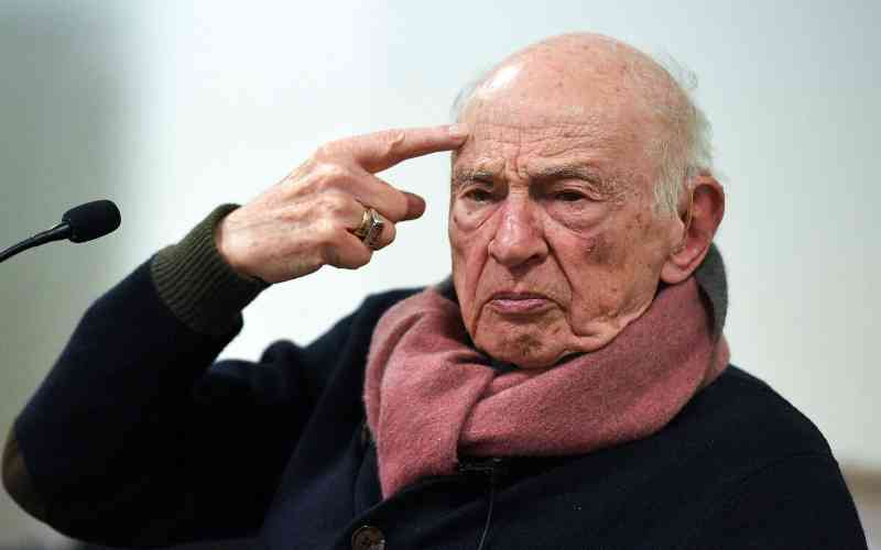 Edgar Morin: France's intellectual 'grandfather' dies at 104