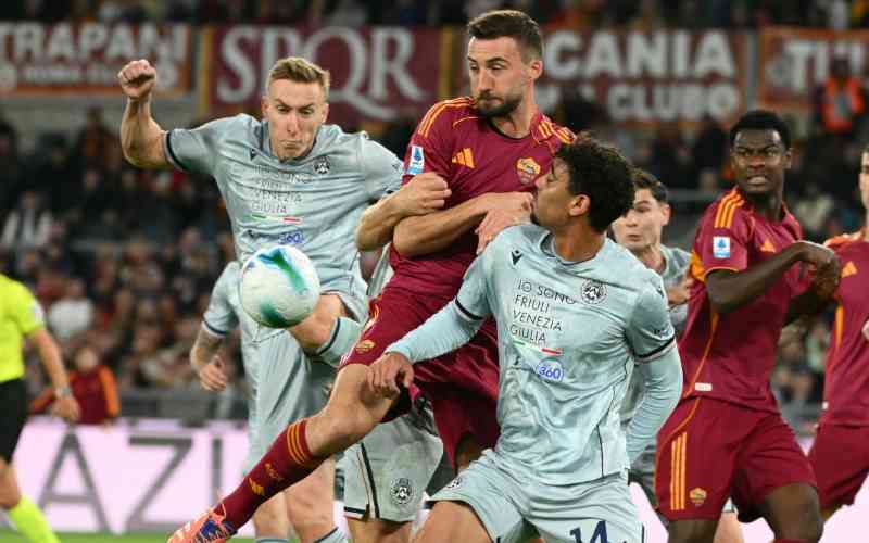 Roma capitalise on Napoli slip-up to claim Serie A lead