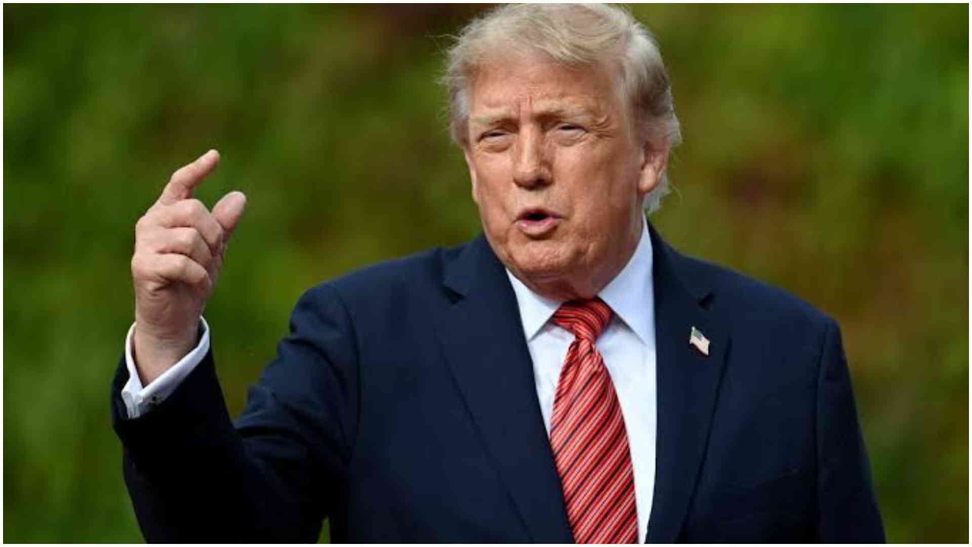 Trump barely heard at White House event after press pool boycott