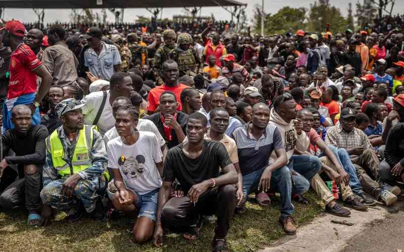 Huge crowds as body of revered Kenya politician Odinga heads home