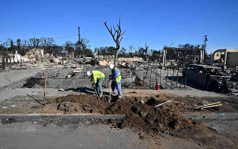 Inmates battling LA wildfires see chance for redemption