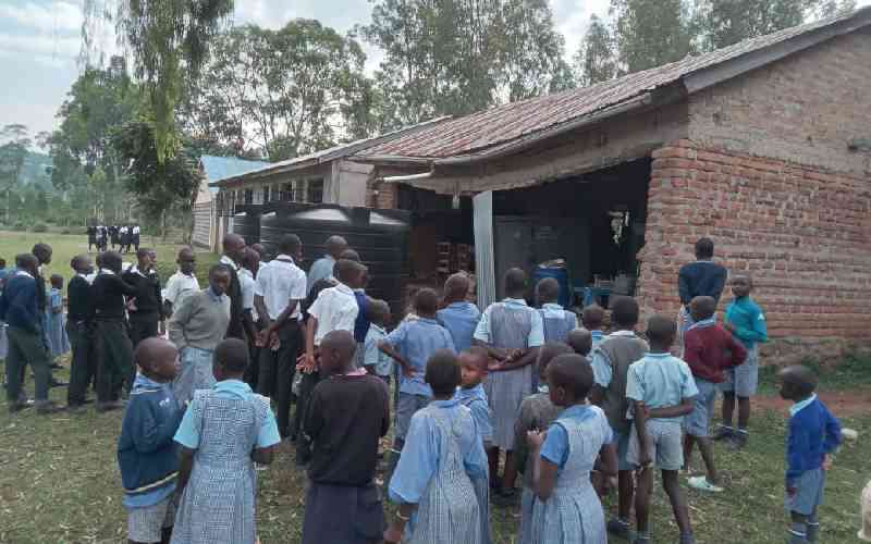 Scare in Homa Bay as school building collapses with teachers inside