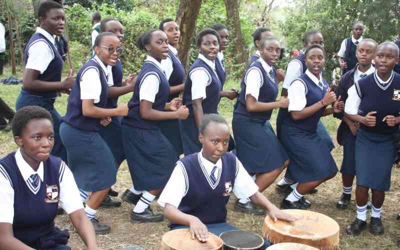 Students hail teachers as unsung heroes at music festival