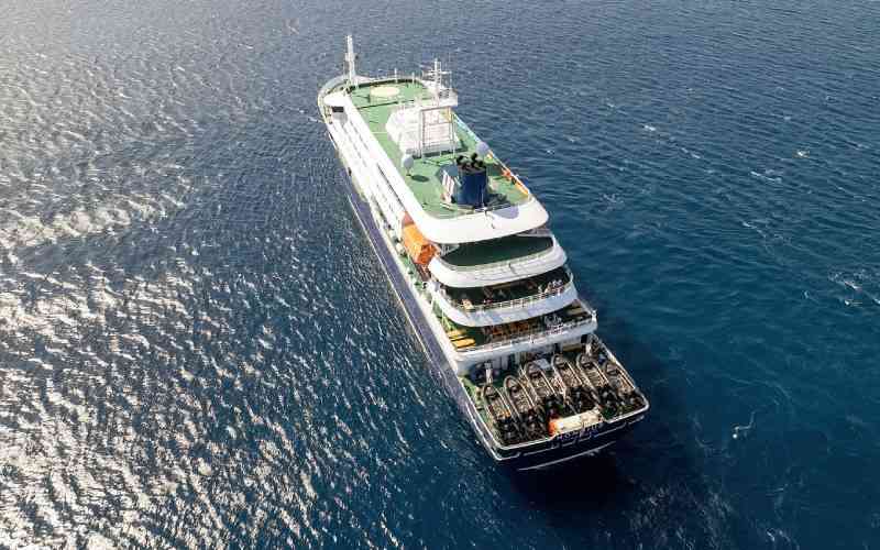 Cape Verde bans passengers from cruise with suspected virus deaths
