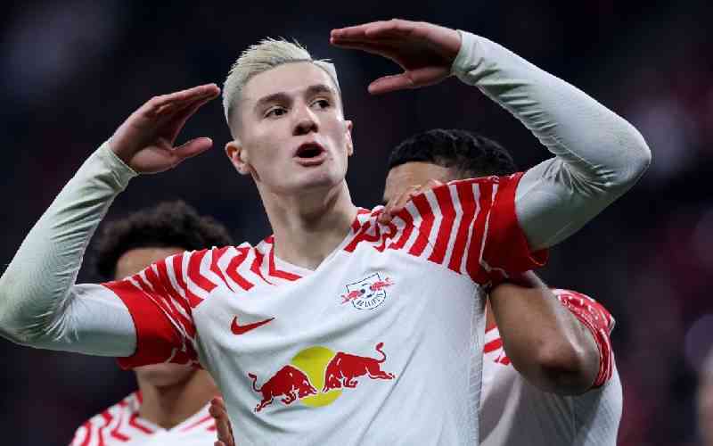 Manchester United sign forward Benjamin Sesko