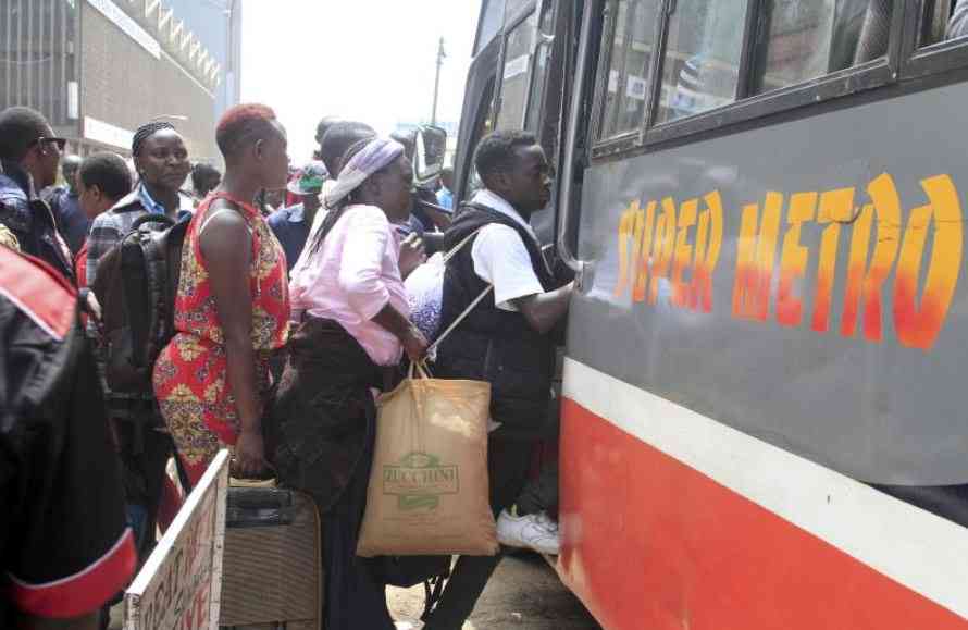 Commuters stranded as PSVs block road to protest Super Metro's entry to Kahawa West