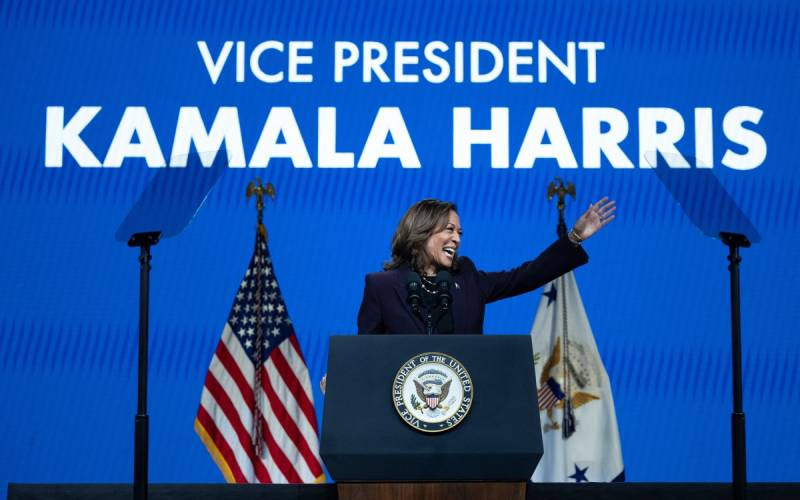 Obama endorses Kamala Harris for US president