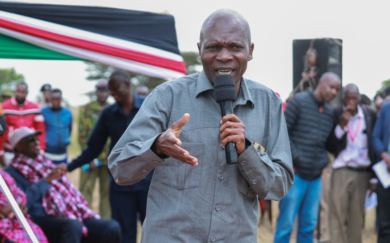 Nabii Nabwera: Lugari MP angrily insults, threatens crowd chanting 'Wantam' during political rally