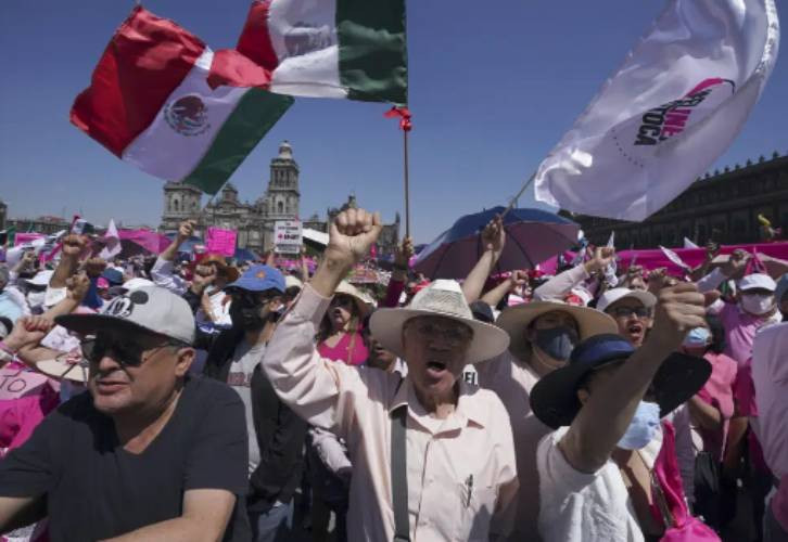 Tens of thousands protest Mexico's electoral law changes