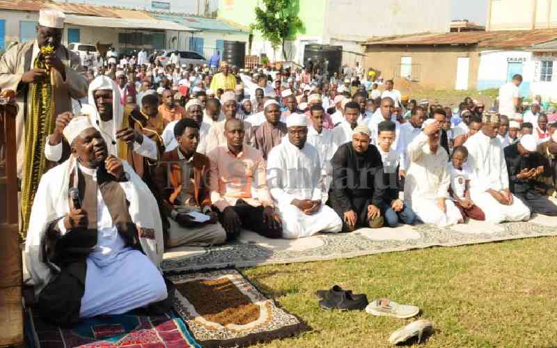 Muslims call for peace as they mark Idd-al-Adha