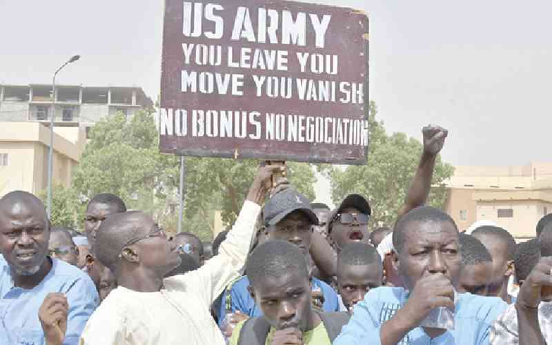 Hundreds in Niger tell US troops to go home
