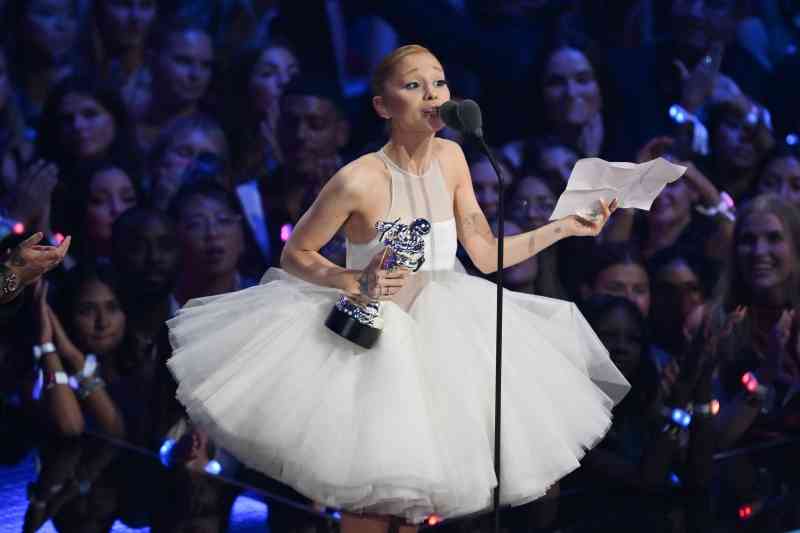 Ariana Grande bags top MTV Video Music Award