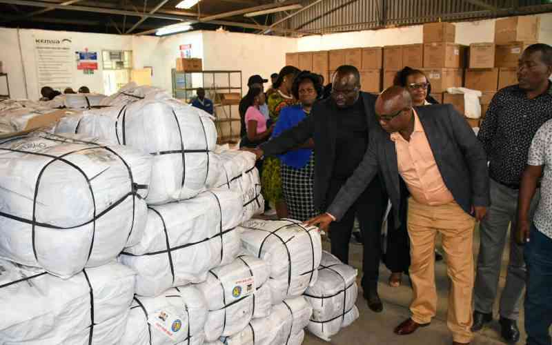 Kemsa distributes mosquito net...