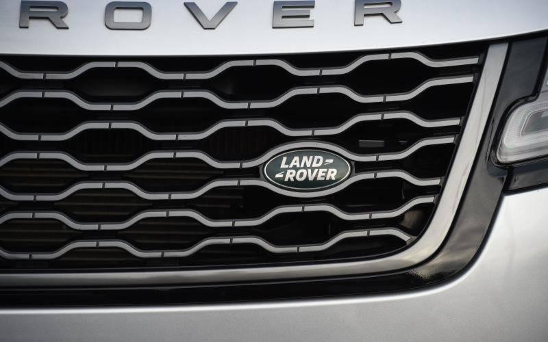 A curious mix of Mceera versus Land Rover