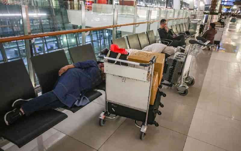 Jakarta airport extends closure after volcano eruption