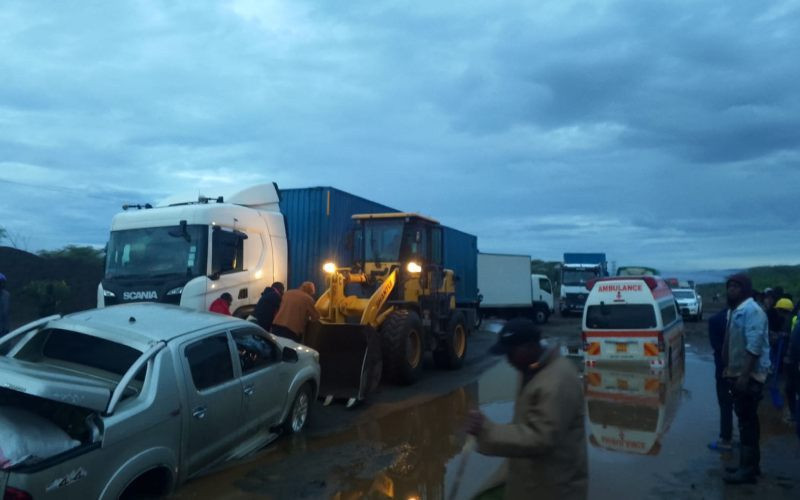 Motorists urged to delay travel as Mai Mahiu-Suswa-Narok road unsafe